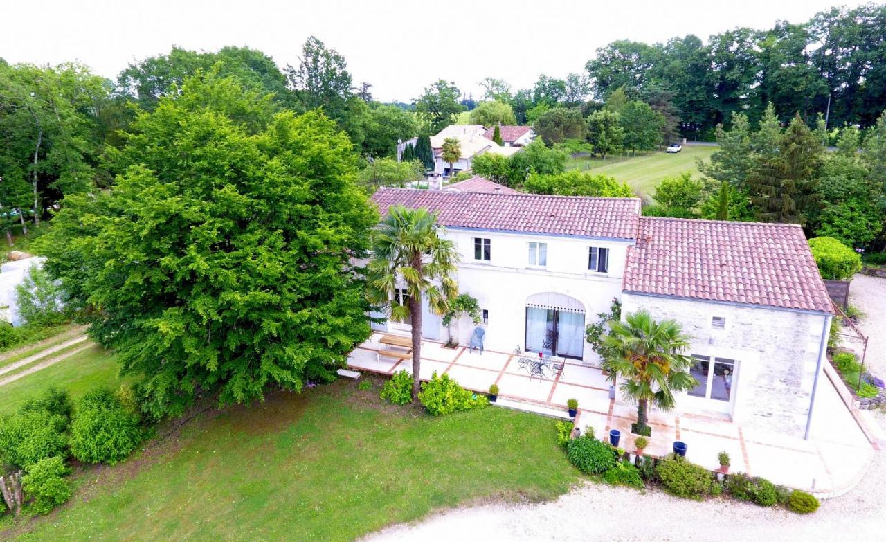 Le Logis De La Brumanderie - Saintes Fontcouverte  Εξωτερικό φωτογραφία