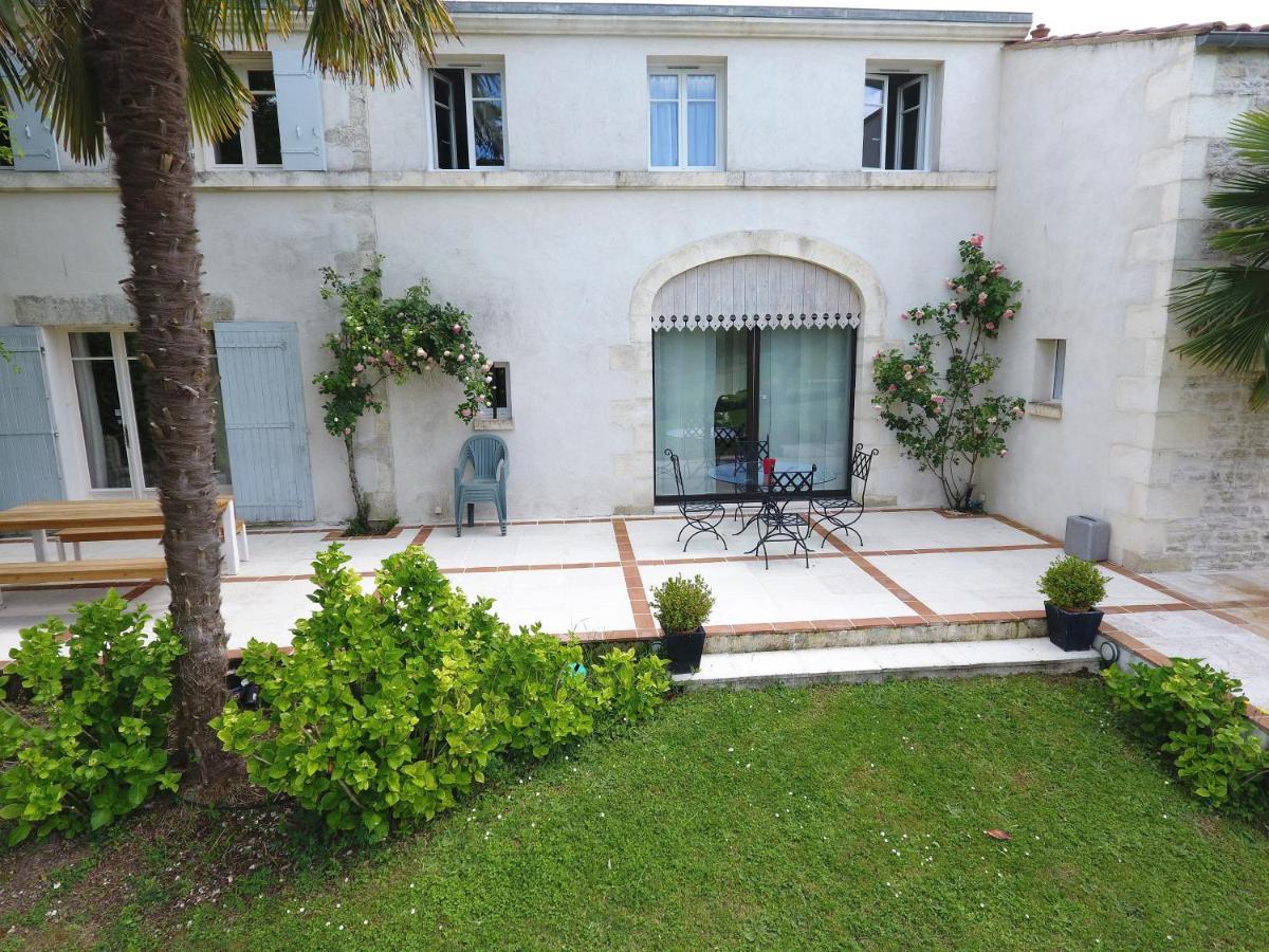 Le Logis De La Brumanderie - Saintes Fontcouverte  Εξωτερικό φωτογραφία